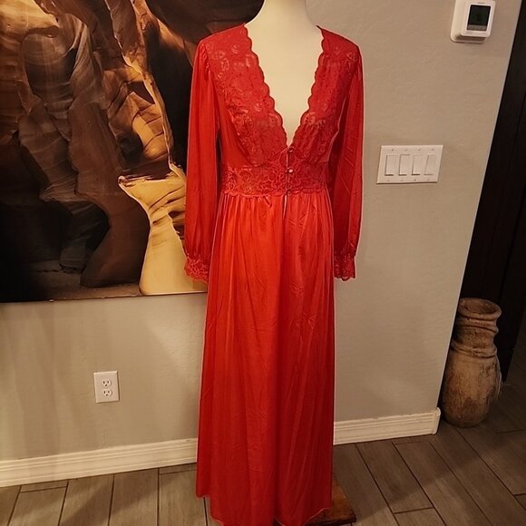 Vintage Shadowline Red Nylon and Lace Dressing Gown Red Large Lingerie Sleepwear - Picture 1 of 9
